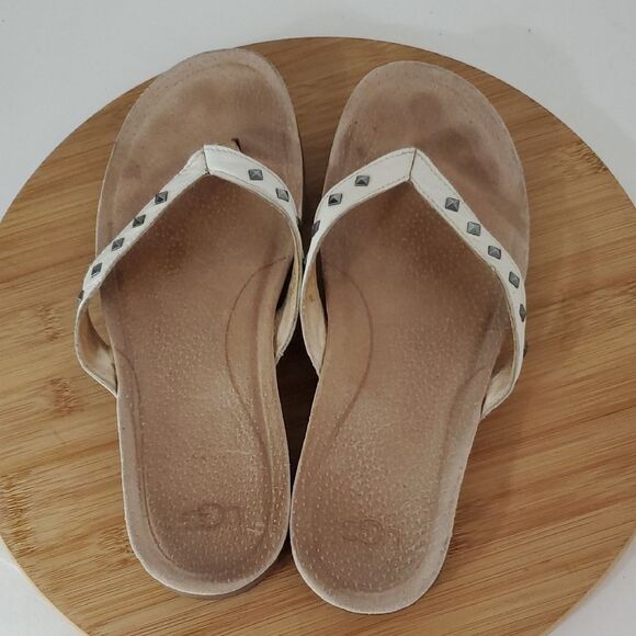 UGG Sadie Studded White Leather Thong Sandals Women's Size 8.5 - Picture 5 of 10